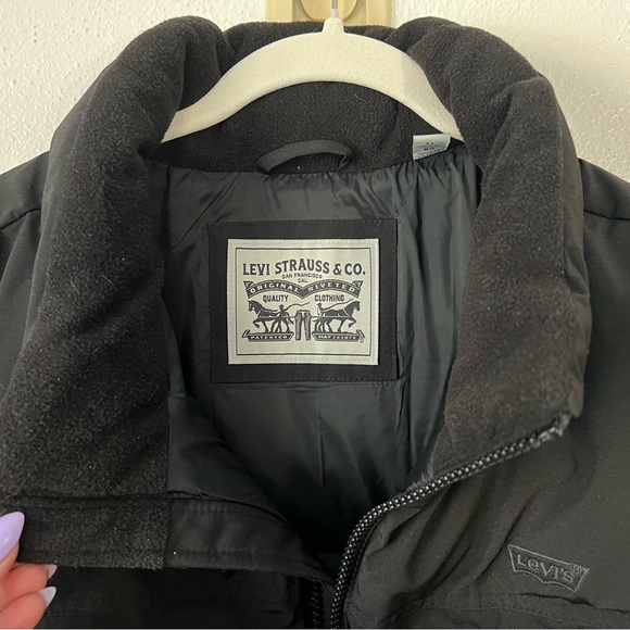 Levi's Other - Men’s Puffer Coat